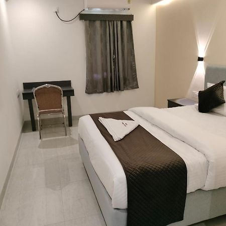 Hotel Paramount Visakhapatnam Dış mekan fotoğraf